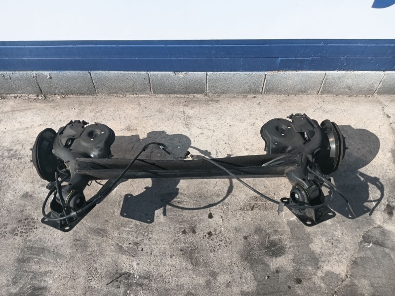Recambio de puente trasero para ford transit connect v408 furgoneta/monovolumen 1.5 tdci referencia OEM IAM 1837273  