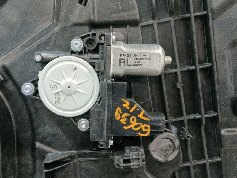 Recambio de elevalunas trasero izquierdo para kia carens iv 1.7 crdi referencia OEM IAM 83471A4010 83470A4000 