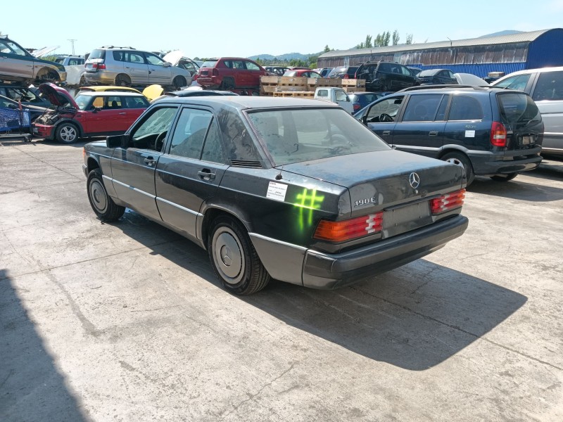 mercedes-benz 190 (w201) del año 1990