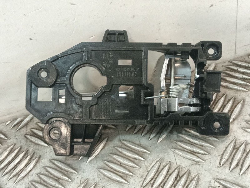 Recambio de maneta interior trasera izquierda para kia carens iv 1.7 crdi referencia OEM IAM 83613RP000  