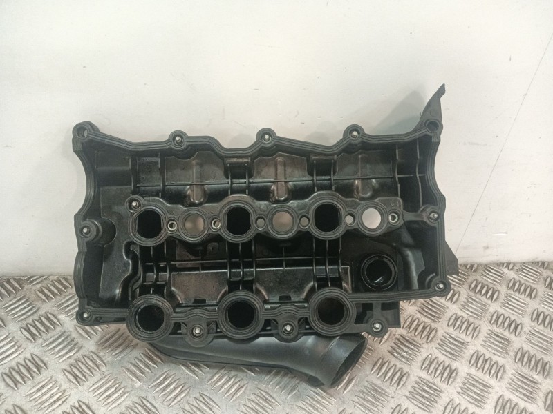Recambio de tapa balancines para land rover discovery iv (l319) 3.0 sdv6 4x4 referencia OEM IAM 9X2Q9424FD  