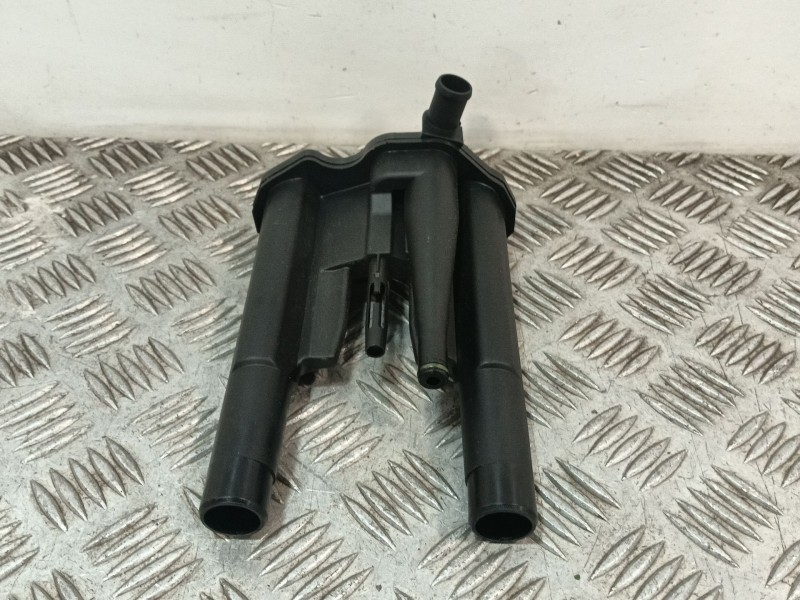 Recambio de tubo para land rover discovery iv (l319) 3.0 sdv6 4x4 referencia OEM IAM 9X2Q6A785  