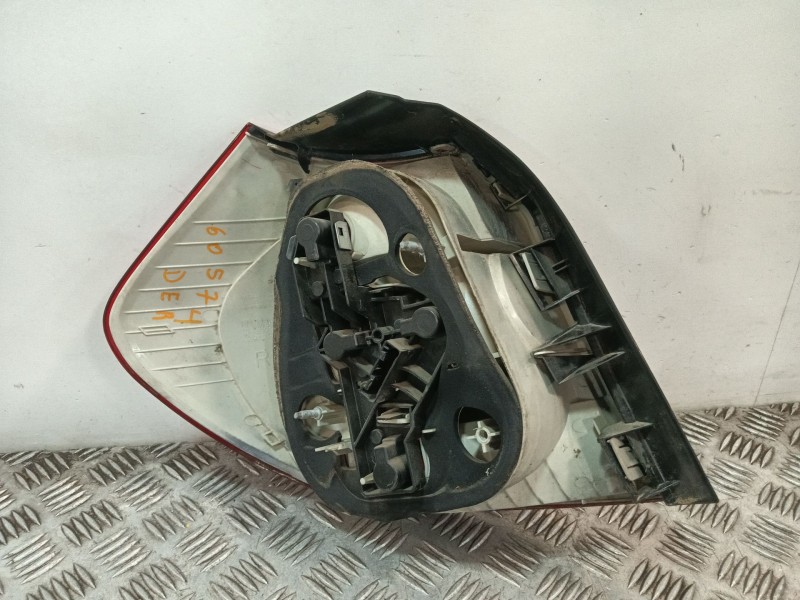 Recambio de piloto trasero derecho para bmw 1 (e87) 118 d referencia OEM IAM 084441924R  