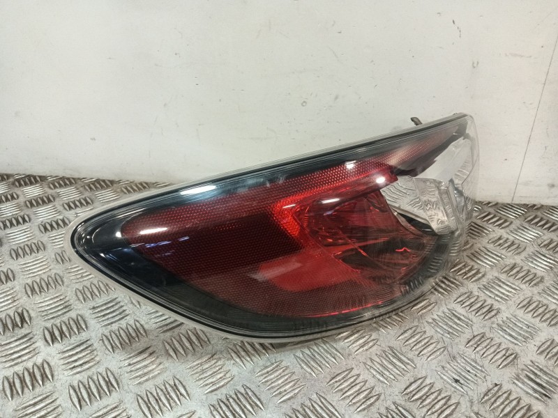 Recambio de piloto trasero izquierdo para mazda 3 sedán (bl) 1.6 mzr (bl12) referencia OEM IAM BCW851160F BBM451160 