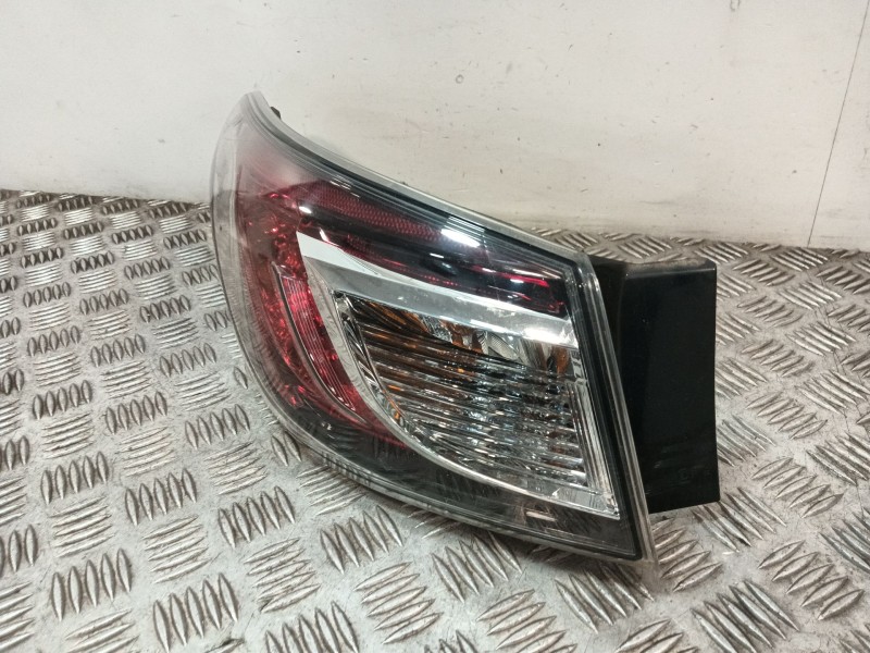 Recambio de piloto trasero izquierdo para mazda 3 sedán (bl) 1.6 mzr (bl12) referencia OEM IAM BCW851160F BBM451160 