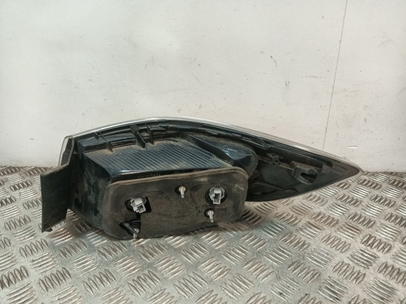 Recambio de piloto trasero izquierdo para mazda 3 sedán (bl) 1.6 mzr (bl12) referencia OEM IAM BCW851160F BBM451160 