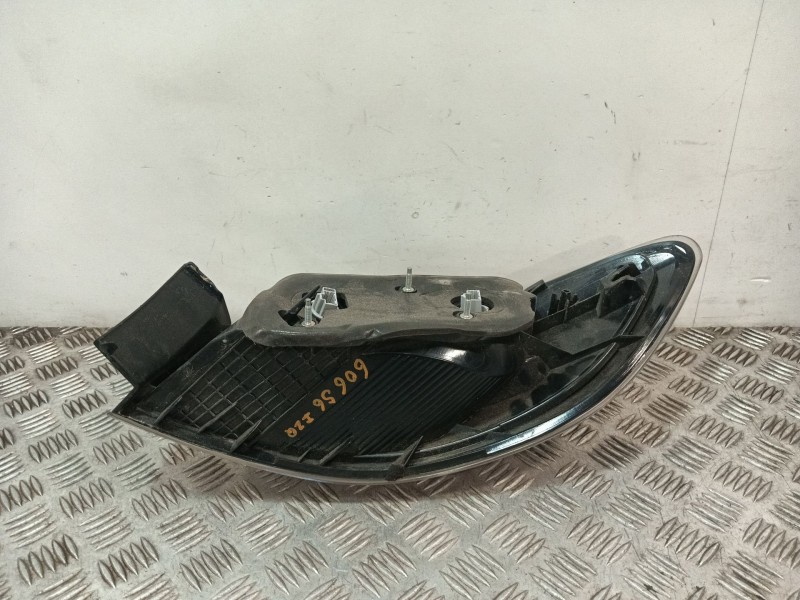Recambio de piloto trasero izquierdo para mazda 3 sedán (bl) 1.6 mzr (bl12) referencia OEM IAM BCW851160F BBM451160 
