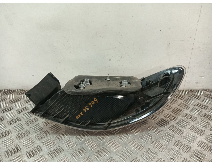 Recambio de piloto trasero izquierdo para mazda 3 sedán (bl) 1.6 mzr (bl12) referencia OEM IAM BCW851160F BBM451160 