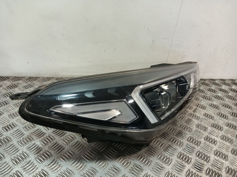 Recambio de faro derecho para hyundai tucson (tl, tle) 1.6 gdi referencia OEM IAM 92102D7500  