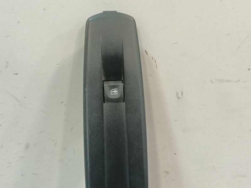 Recambio de mando elevalunas delantero derecho para renault megane iii berlina 5 p referencia OEM IAM 809600018R  