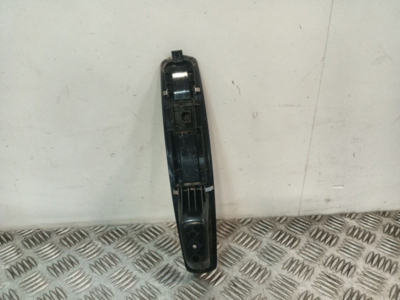 Recambio de mando elevalunas delantero derecho para renault megane iii berlina 5 p referencia OEM IAM 809600018R  