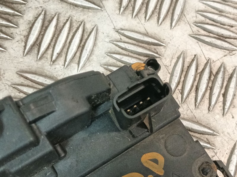 Recambio de cerradura puerta delantera derecha para renault megane iii berlina 5 p referencia OEM IAM 803020001R  