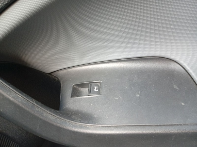 Recambio de mando elevalunas delantero derecho para seat ibiza iv sc (6j1, 6p5) 1.2 referencia OEM IAM 7L6959855CREH  