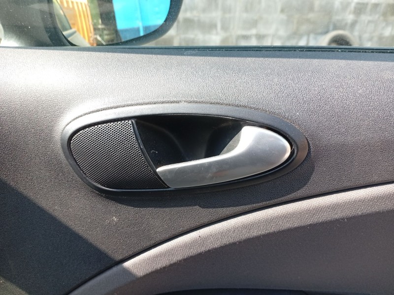 Recambio de maneta interior delantera derecha para seat leon (1p1) 1.4 tsi referencia OEM IAM 5P0837114B1UQ 3B0837207GGRU 