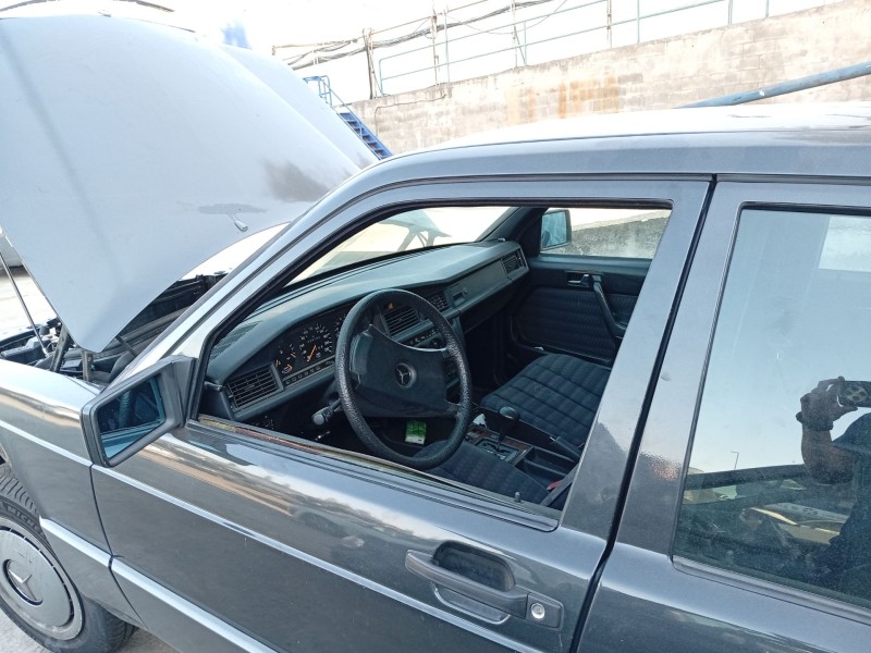 Recambio de luna delantera izquierda para mercedes-benz 190 (w201) e 2.0 (201.024) referencia OEM IAM 2017200118  