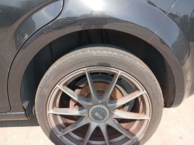 Recambio de paso de rueda trasero izquierdo para seat leon (1p1) 1.4 tsi referencia OEM IAM 1P0810969  