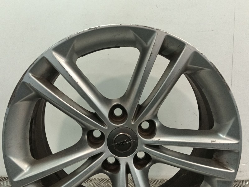Recambio de llanta para opel insignia sports tourer referencia OEM IAM 13239885  