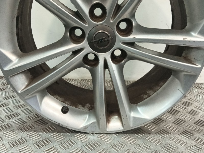 Recambio de llanta para opel insignia sports tourer referencia OEM IAM 13239885  