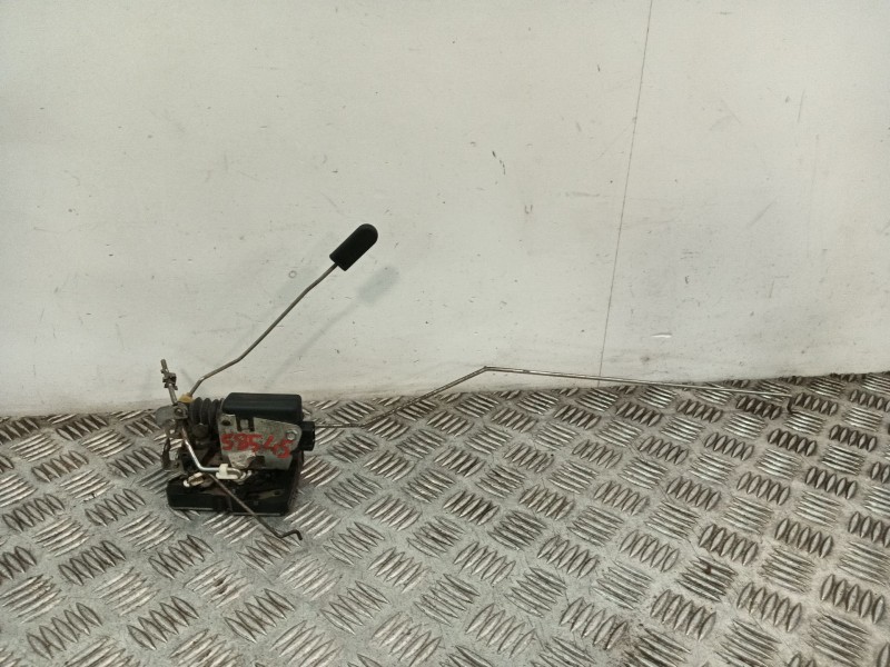Recambio de cerradura puerta delantera derecha para dacia logan referencia OEM IAM 8200928447  