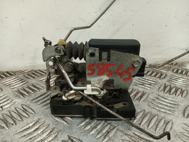 Recambio de cerradura puerta delantera derecha para dacia logan referencia OEM IAM 8200928447  