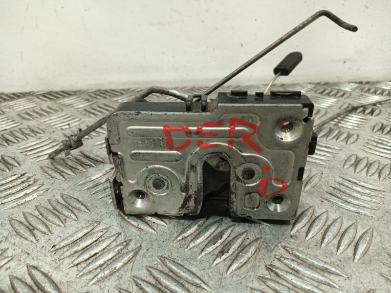 Recambio de cerradura puerta delantera derecha para dacia logan referencia OEM IAM 8200928447  
