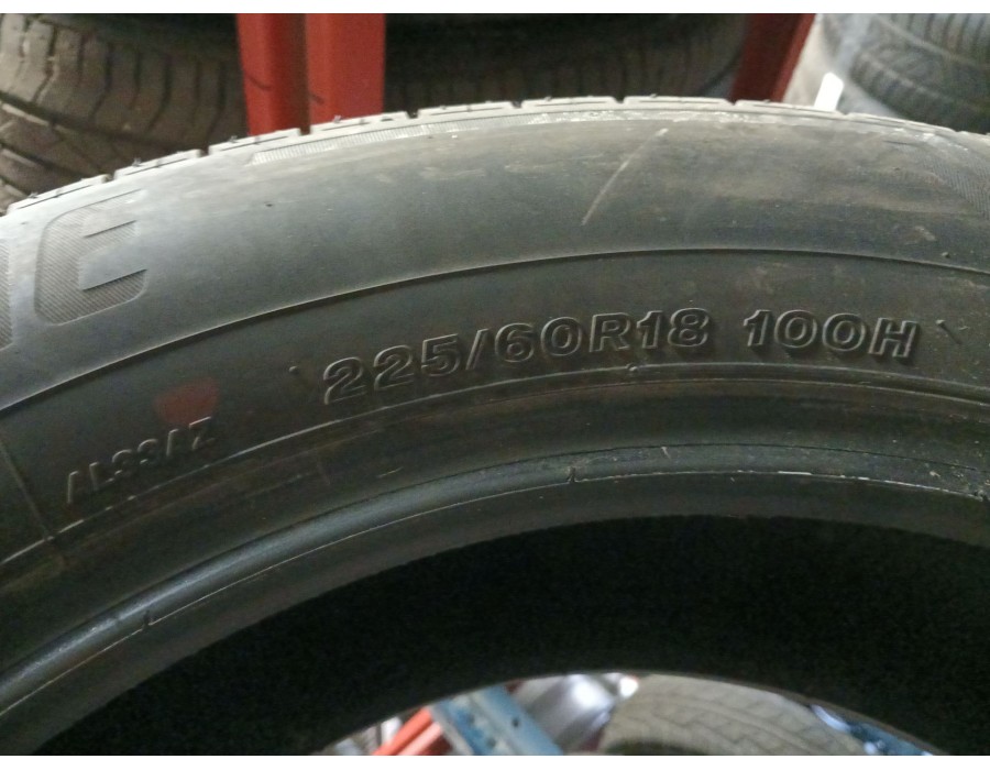 Recambio de neumatico pareja para neumatico neumatico ocasion referencia OEM IAM 225/60/18 100H BRIDGESTONE ALENZA HL 33 