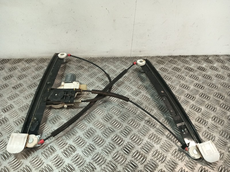 Recambio de elevalunas delantero derecho para ford mondeo ber. (ca2) referencia OEM IAM 6M2114553B 0130822286 