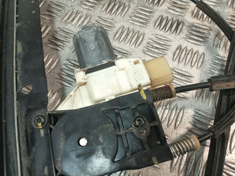 Recambio de elevalunas delantero derecho para ford mondeo ber. (ca2) referencia OEM IAM 6M2114553B 0130822286 