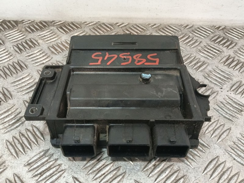 Recambio de centralita motor uce para dacia logan referencia OEM IAM 8201002106 8201083336 