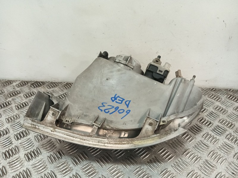 Recambio de faro derecho para daewoo lanos (klat) 1.3 referencia OEM IAM 96304611  