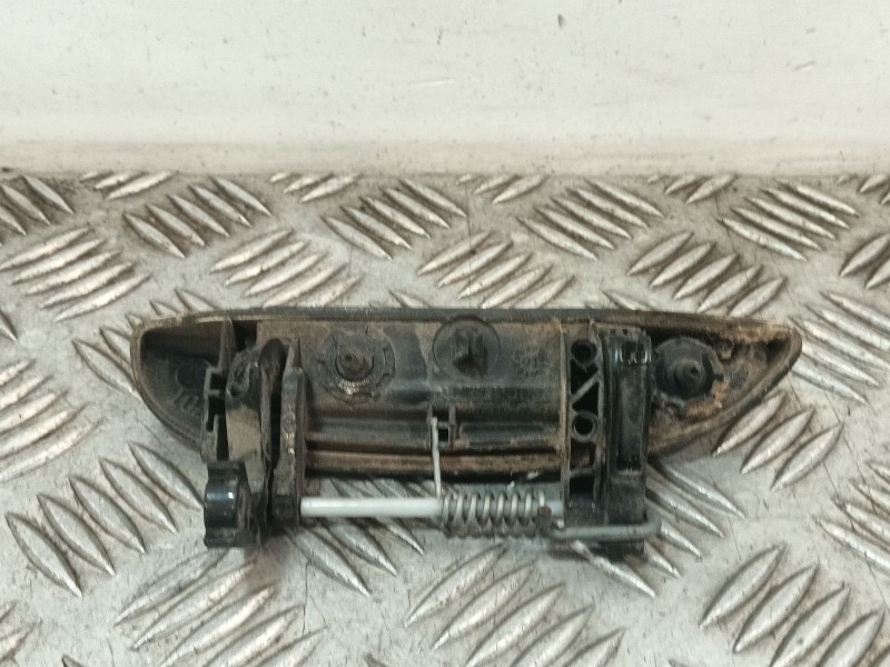 Recambio de maneta exterior delantera derecha para dacia logan referencia OEM IAM 7700433076  