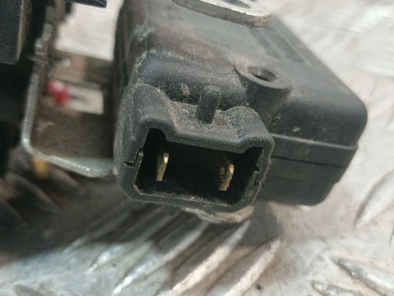 Recambio de cerradura puerta delantera izquierda para dacia logan referencia OEM IAM 8200290961 820074196 
