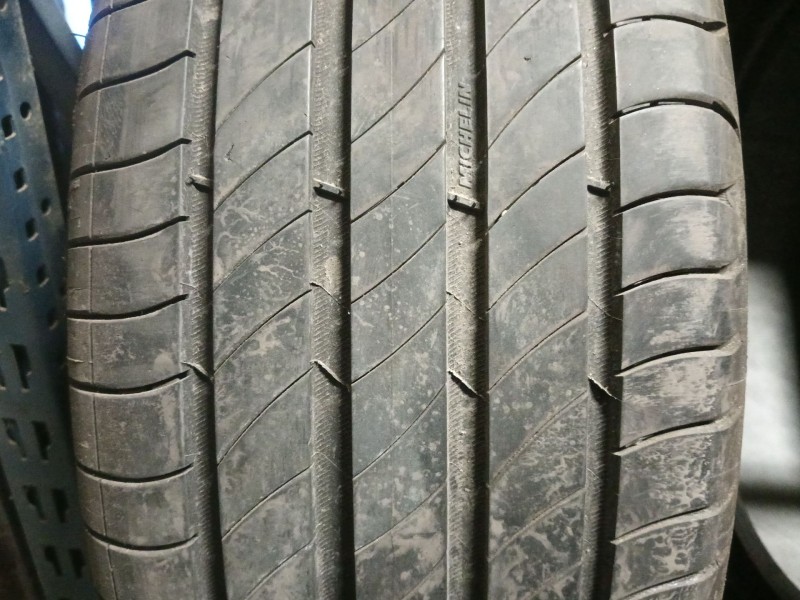 Recambio de neumatico ocasión para neumatico neumatico ocasion referencia OEM IAM 215/55/18 99V MICHELIN PRIMACY 4 