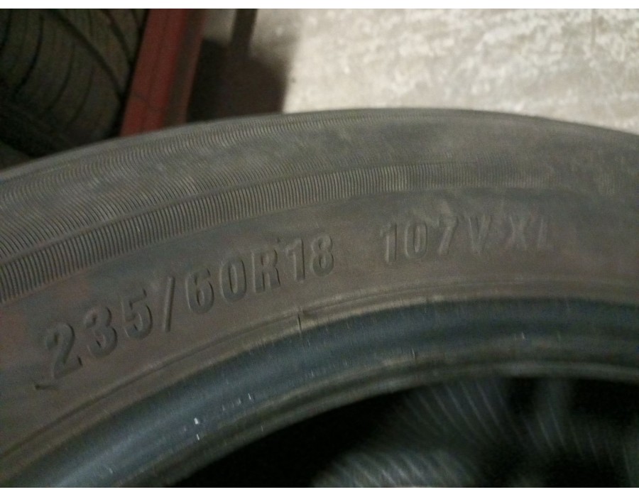 Recambio de neumatico pareja para neumatico neumatico ocasion referencia OEM IAM 235/60/18 107 V AUTOGREEN SPORTCRUISER 