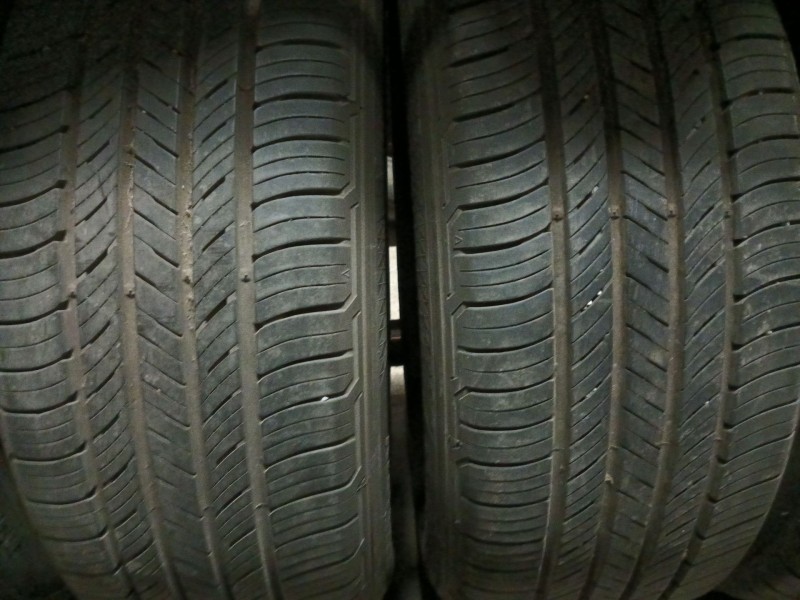 Recambio de neumatico pareja para neumatico neumatico ocasion referencia OEM IAM 235/60/18 107 V KUMHO CRUGENT HP71 