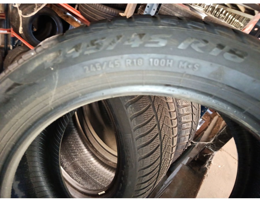 Recambio de neumatico pareja para neumatico neumatico ocasion referencia OEM IAM 245/45/18 100H PIRELLI WINTER SOTTOZERO 3 