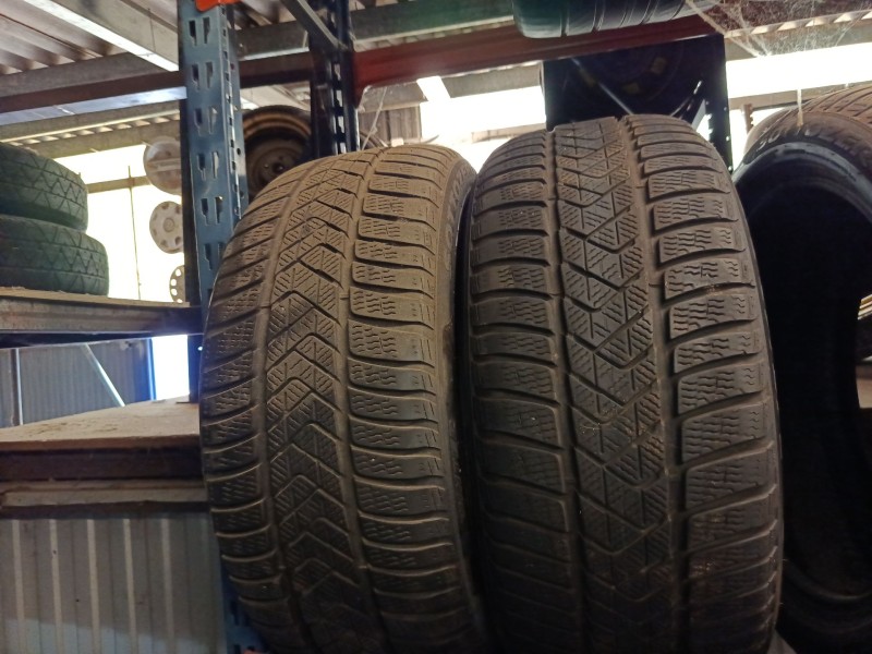 Recambio de neumatico pareja para neumatico neumatico ocasion referencia OEM IAM 245/45/18 100H PIRELLI WINTER SOTTOZERO 3 