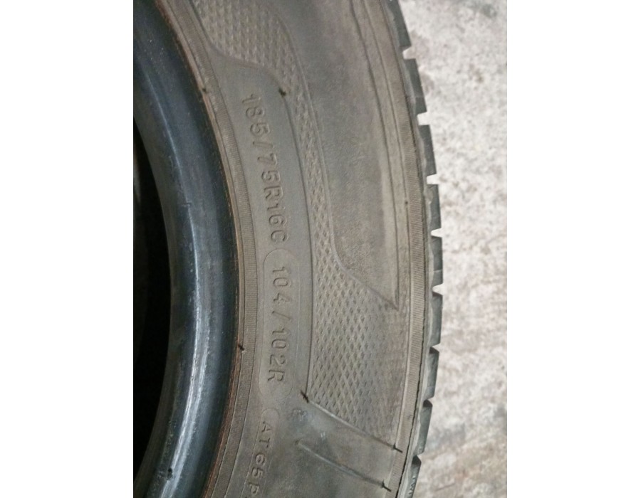 Recambio de neumatico pareja para neumatico neumatico ocasion referencia OEM IAM 185/75/16 104/102R KLEBER TRANS PRO 