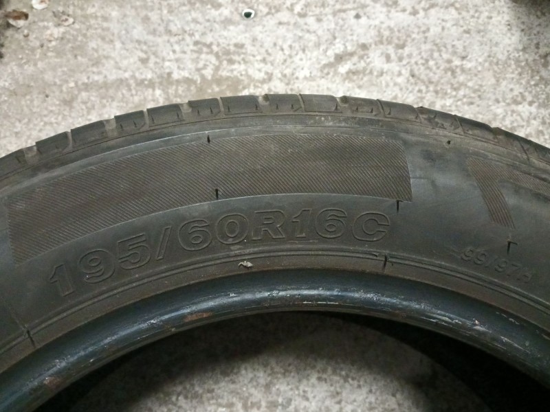 Recambio de neumatico ocasión para neumatico neumatico ocasion referencia OEM IAM 195/60/16 97/99H FIRESTONE VANHAWK 2 