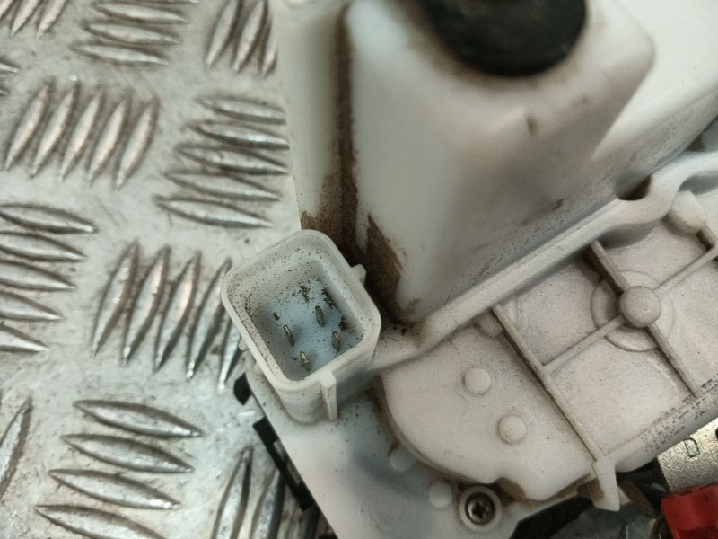 Recambio de cerradura puerta delantera derecha para fiat 500 (312) 500 referencia OEM IAM 51935121  