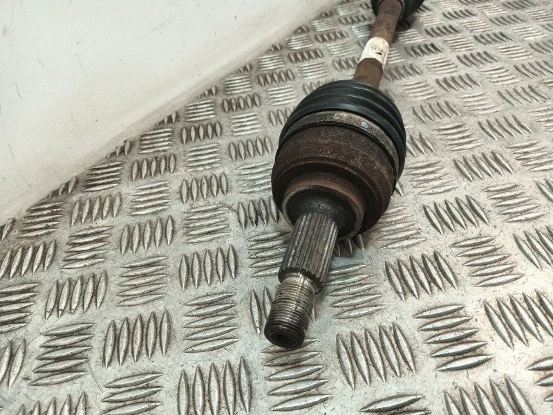 Recambio de transmision delantera izquierda para renault clio iii referencia OEM IAM 8201055669  
