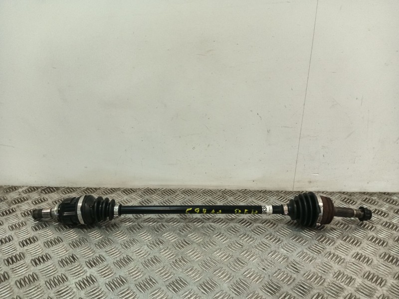 Recambio de transmision delantera derecha para peugeot 108 1.0 vti referencia OEM IAM 434100H04  