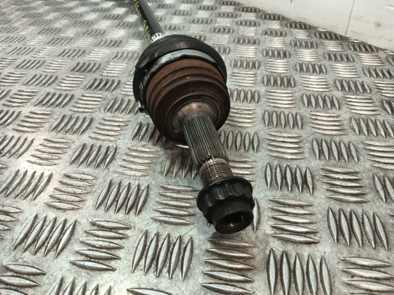 Recambio de transmision delantera derecha para peugeot 108 1.0 vti referencia OEM IAM 434100H04  
