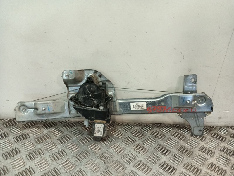 Recambio de elevalunas delantero derecho para peugeot 208 referencia OEM IAM 9674254380 0130822702 9673154380