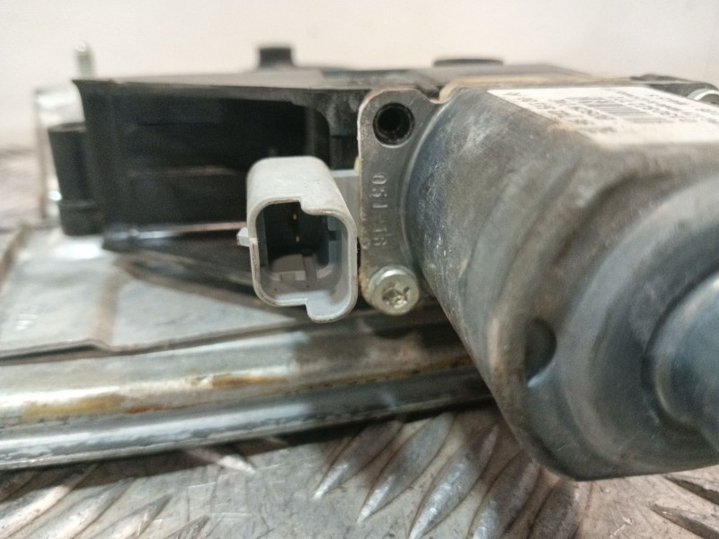 Recambio de elevalunas delantero derecho para peugeot 208 referencia OEM IAM 9674254380 0130822702 9673154380
