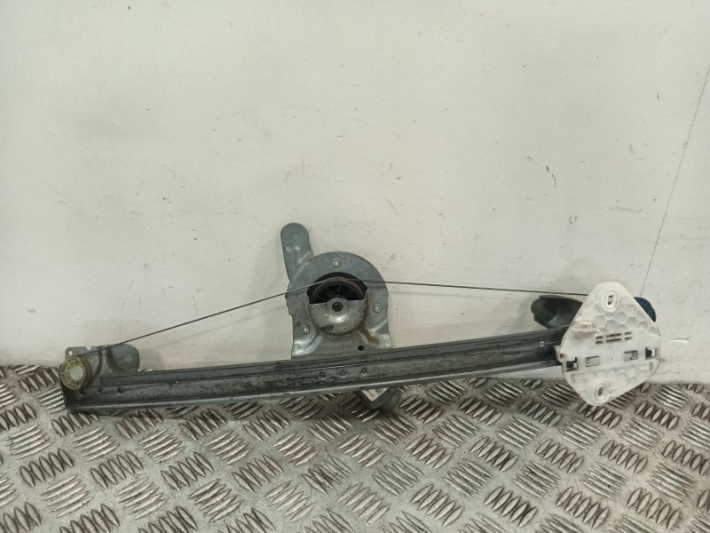 Recambio de elevalunas delantero izquierdo para dacia logan referencia OEM IAM 400726G  