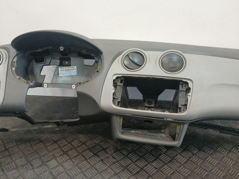 Recambio de salpicadero para seat ibiza iv (6j5, 6p1) 1.2 referencia OEM IAM 6J1857067 6J1857003 