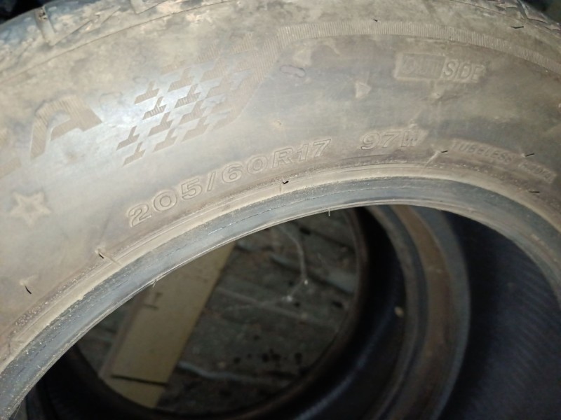 Recambio de neumatico pareja para neumatico neumatico ocasion referencia OEM IAM 205/60/17 97W BRIDGESTONE TURANZA T005 20560179