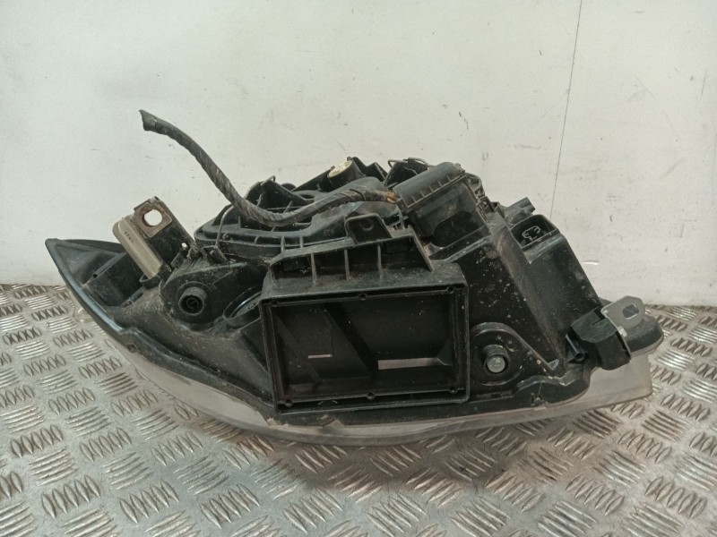 Recambio de faro izquierdo para bmw 1 (e87) 118 d referencia OEM IAM 084441140L 083441127L 