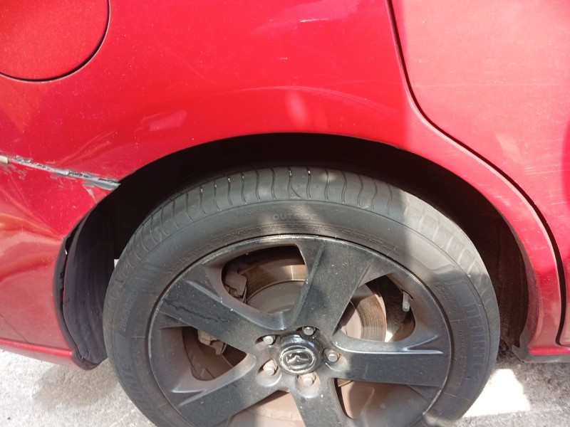 Recambio de paso de rueda trasero derecho para mazda 5 (cr) 2.0 cd (cr19) referencia OEM IAM CC33561H1C  